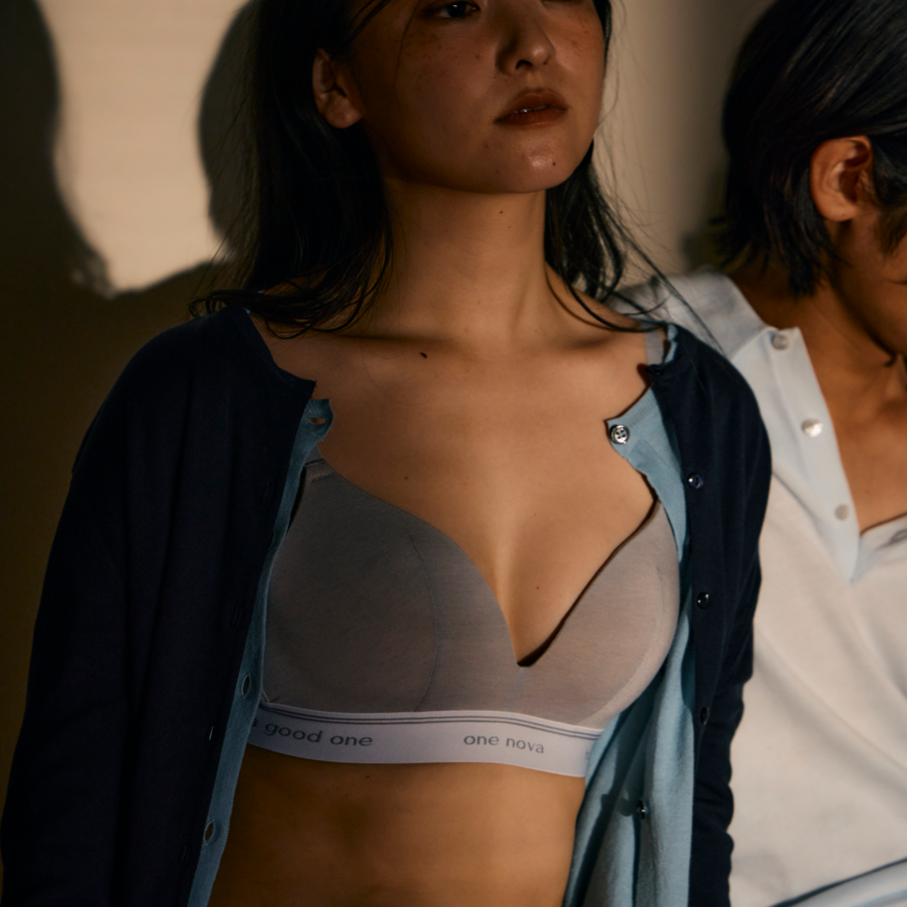 Apricot & Cyan – one nova Apricot & Cyan – one nova